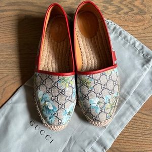 Ladies Gucci Monograma Espadillas